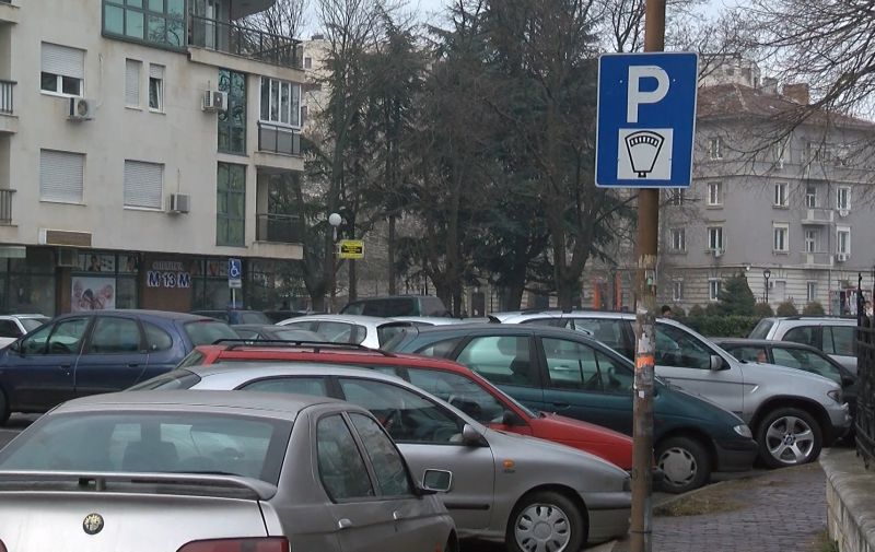 18 нови паркоместа изграждат    до бл. Тодор Койнов във Възраждане
