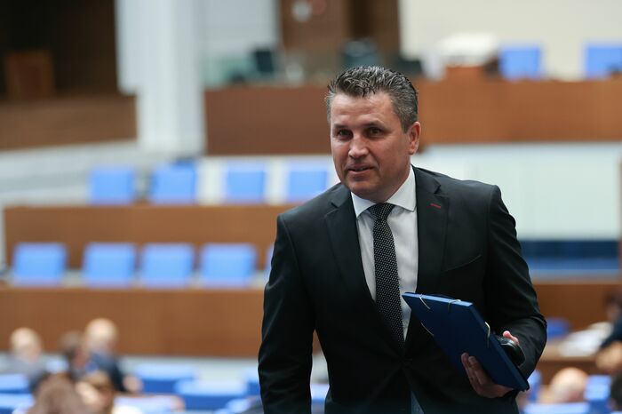 Пореден депутат напусна парламентарната група на ДПС