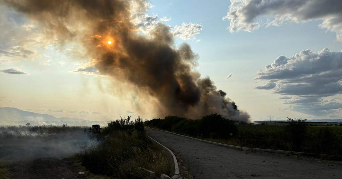 Почина единият от обгорелите в складовете за фойерверки