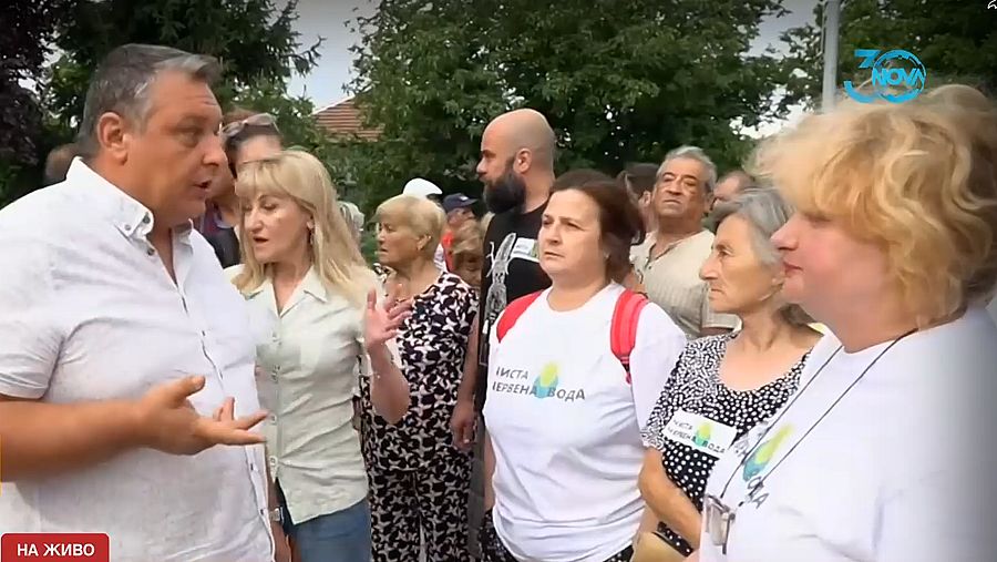 Жители на русенско село недоволстват срещу изграждането на асфалтова база в близост до къщите им