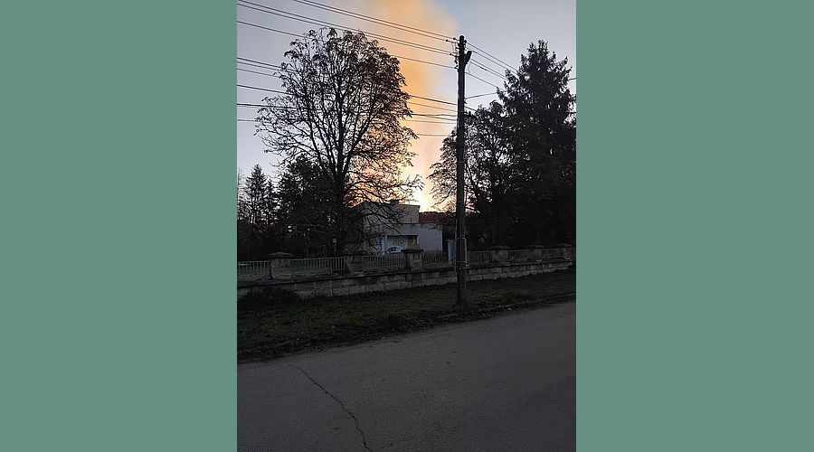 Запали се бившето училище в русенското село Червена вода