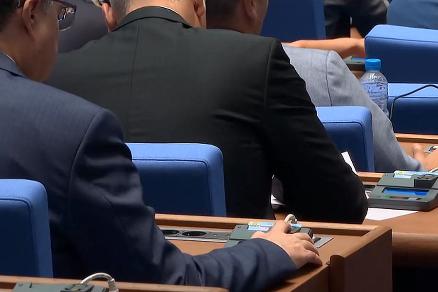 И на четвъртия път НС не можа да си избере председател