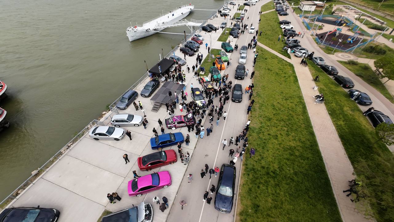 BMW откри автомобилния сезон с градиозно събитие на кея